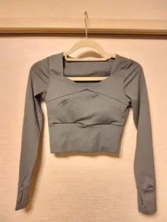 ヨガ　ピラティスグレー 長袖 ウェア Mサイズ