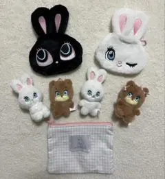 foxy illustrations ポーチ　ボールチェーンつきミニぬいぐるみ