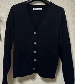 ZARA ブラックカーディガン 花型ビジューボタン付き