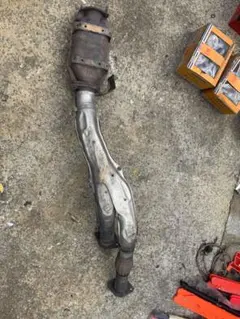 gt-r r33 マフラー ツイン 触媒 rb26dett ? 保管車庫 - メルカリ