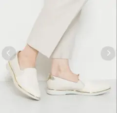 HIMIKO レザースリッポン フラットシューズ 23.5cm　アイボリー