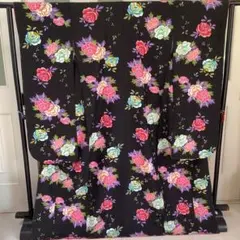 ✨振袖✨可愛い花柄【送料込み】✨髪飾りおまけ付き✨
