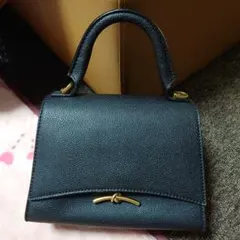 CHARLES & KEITH ハクスリーメタリックプッシュロックトップハンドル