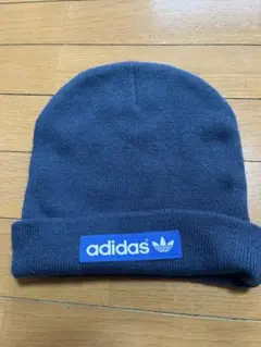adidas ネイビー ニット帽