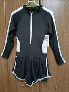 スポーツ用水着 ブラック/ホワイト 長袖