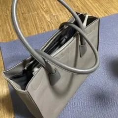 グレー バッグ ファスナー付き