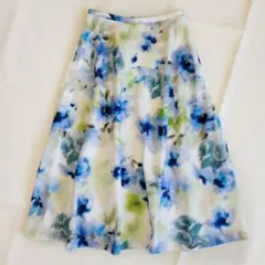 ストロベリーフィールズ フラワープリントスカート 水彩 M ブルー 花柄のサムネイル