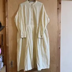 送料込みtukuroi by SUNVALLEYクリーム色 長袖ワンピース