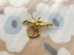 SALE✩.*˚ベリテ ゴールド系 一粒ハートストーン×エンジェルブローチのサムネイル