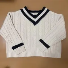 アイボリー ケーブルニット Vネック セーター M