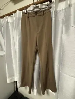 GU フレアパンツ　ブラウン