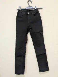 H&M　ブラックデニム スキニーパンツ 140