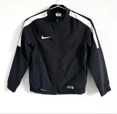 NIKE ナイキ　ナイロンジャケット　ロゴ刺繡　DRI-FIT ジュニア