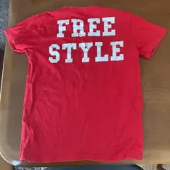 真っ赤なTシャツ　140