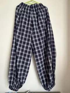 【HANNE】バルーンチェックパンツ・ネイビー（M）