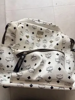 MCM リュック ホワイト スタッズのサムネイル