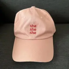 ベースボールキャップ ピンク she刺繍