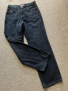 リーバイス ブラック ストレートデニム　Ｗ34