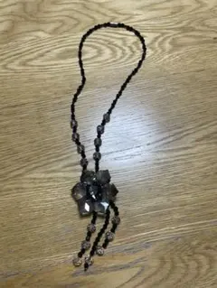 【最終値下げ】ヴィンテージ　フラワーモチーフ ロングネックレス　夏〜冬