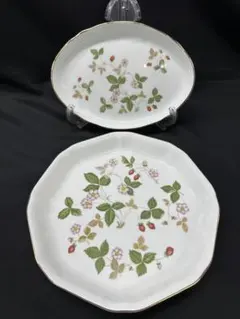 【USED美品】WEDGWOOD ワイルドストロベリー　皿　プレート　2P 黒壺
