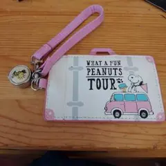 USＪ限定 スヌーピー リール付きパスケース ピンク WHAT A FUN