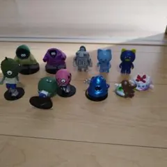 ガチャガチャ　ゾンビ等　11 点セット