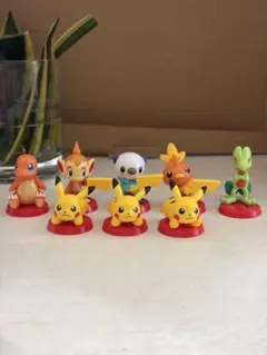 【ポケモンチョコエッグ8体セット】ピカチュウ ヒトカゲまとめ売り