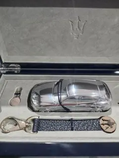 MASERATI エンブレム7cm✖️5cm＆キーホルダー2000年代 - メルカリ