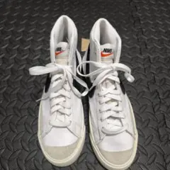 【訳あり】NIKE BLAZER MID '77 VINTAGE 26cm