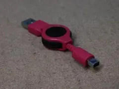 ★新品★ＵＳＢ充電ケーブル（リール式７０ｃｍ）ＮＥＷ３ＤＳＬＬ・ＤＳｉ等★ピンク