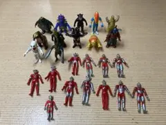 ウルトラマン　怪獣セット　硬貨ソフビ フィギュアのサムネイル