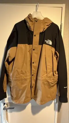 マウンテンライトジャケット