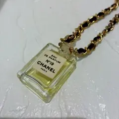 2026年最新】シャネル No19 ネックレスの人気アイテム - メルカリ