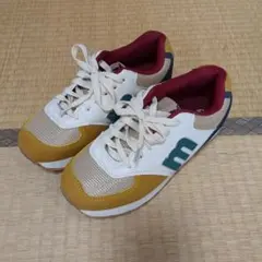 モズ スニーカー