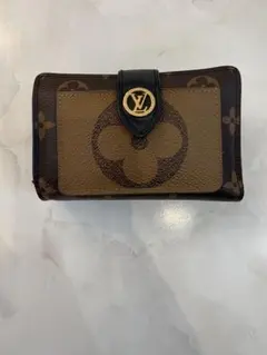 LOUIS VUITTON モノグラム 二つ折り財布のサムネイル