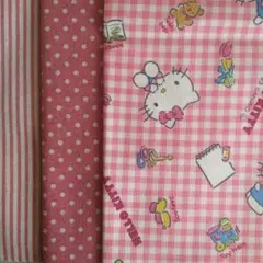 ハローキティピンク生地&ドットorストライプ計2枚☆縦約50×横約37cm