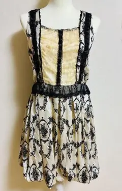 Mサイズ　白×黒　アクシーズファム ワンピース　　レース　バルーンワンピース