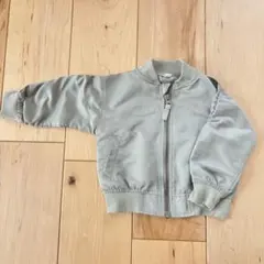 薄手のパーカー