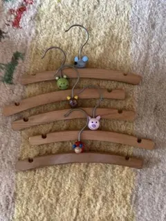 動物モチーフベビー・キッズ用木製ハンガー5本セット