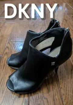 DKNY 靴　ＥU35.5（日本サイズ22.5〜23.0）のサムネイル