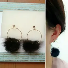 #No.96＊もふもふファー(黒)×サークル ピアスorイヤリング
