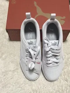 プーマ　スニーカー　25cm