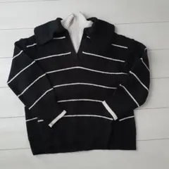 黒と白のストライプ Vネックニット