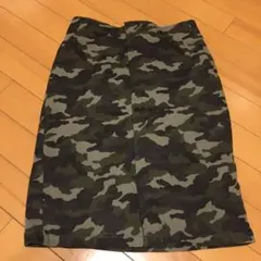 KBF 迷彩柄 スカートのサムネイル