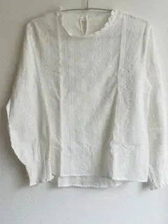 【3月限定出品】レース刺繍　ホワイト　長袖ブラウス
