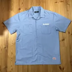 【L】XLARGE 半袖シャツ 襟　ライトブルー　バックプリント