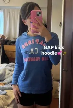 み*ん様 GAP kids パーカー 水色　青　海外ガール
