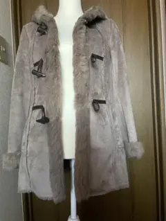 ファー付きダッフルコート