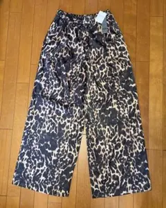 【新品未使用】JEANASIS レオパード柄 サテンワイドパンツ イージーパンツ