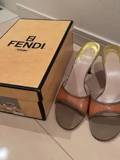 FENDI オレンジベージュ ミュールのサムネイル
